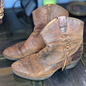 Classic Börn Leather Booties